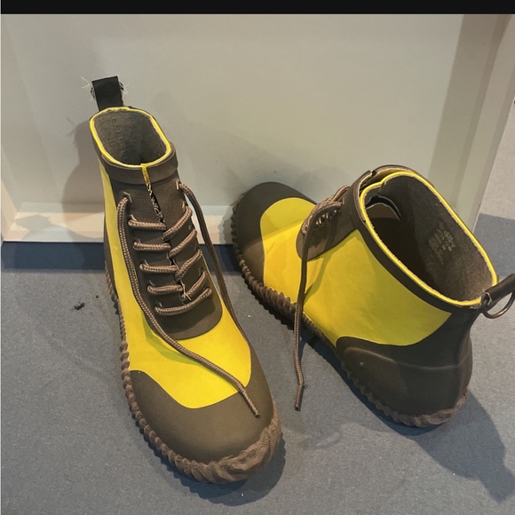 DAV Rainboots - Picture 2 of 3